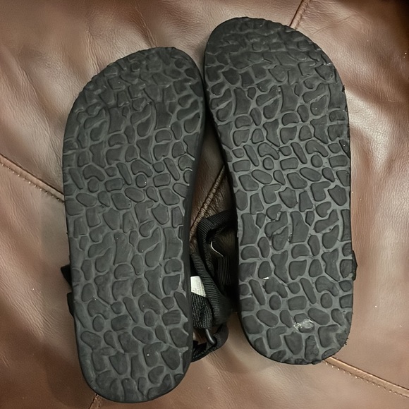 Hurley Strapped Velcro Closure Foam Bottom Sandals - Picture 2 of 4